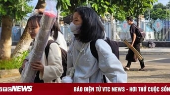 77 thí sinh 'khăn gói' vượt rừng, đi xuyên 2 tỉnh đến điểm thi tốt nghiệp