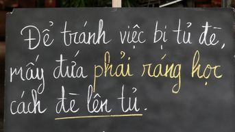 Quán cà phê miền Tây gây bão mạng với bảng thông báo 'mặn mà' có 1-0-2