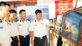 Học viện Hải quân phối hợp tổ chức triển lãm ảnh