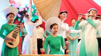 “Ánh sáng và niềm tin”- Bản hòa ca nghệ thuật chào mừng Đại hội Đảng bộ Bộ VHTTDL nhiệm kỳ 2025–2030