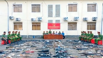Bạc Liêu: Tiêu hủy hơn 1.300 vũ khí, công cụ hỗ trợ các loại