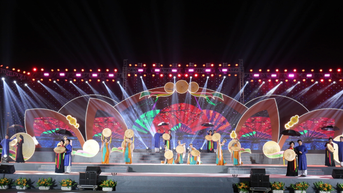 Bac Ninh បាញ់កាំជ្រួច និងរៀបចំកម្មវិធីសិល្បៈពិសេស ដើម្បីអបអរសាទរការបង្កើតខេត្ត។