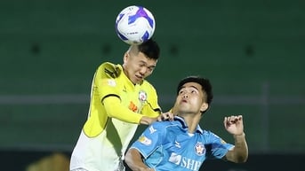 Bóng đá miền Trung 'thở dài'