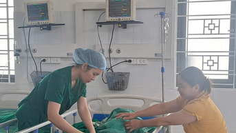 Thắp sáng tương lai cho trẻ em khuyết tật