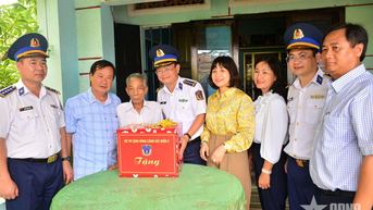 Vùng Cảnh sát biển 2: Nhiều chương trình, mô hình giúp dân hiệu quả