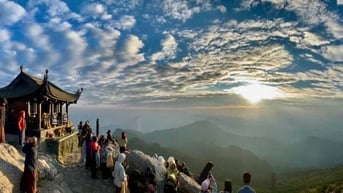Quảng Ninh: Di sản văn hoá và mục tiêu phát triển du lịch bền vững