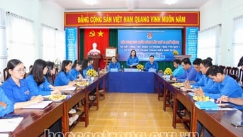 Giáo dục lý tưởng cách mạng, đạo đức, lối sống văn hóa cho thanh niên, thiếu niên, nhi đồng trên không gian mạng:: Cần tăng cường giáo dục đạo đức, lối sống cho thanh niên trên không gian mạng