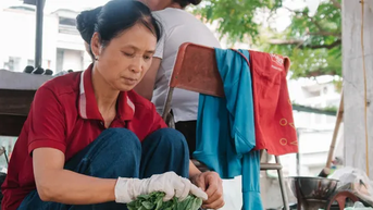 Xúc động bộ ảnh 'Đợi mình là rực rỡ': Lời nhắn gửi từ khắp các nẻo đường Hà Nội tiếp sức sĩ tử mùa thi
