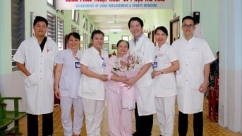 Bệnh viện Trung ương Huế thực hiện thành công phẫu thuật thay khớp háng và xương đùi bằng kỹ thuật chuyên sâu