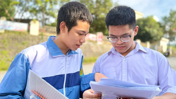 Kỳ thi tốt nghiệp THPT năm 2025: Nhiều thí sinh đánh giá đề Toán khó