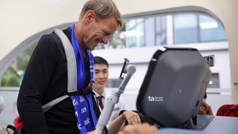 BVĐK Tâm Anh chinh phục các huyền thoại Manchester United bằng công nghệ y học thể thao đỉnh cao