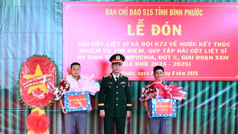 ប៊ិញ ភឿក ស្វាគមន៍អដ្ឋិធាតុ យុទ្ធជនពលី ៨០នាក់ ដែលបានស្លាប់នៅកម្ពុជា ត្រឡប់មកមាតុប្រទេសវិញ។