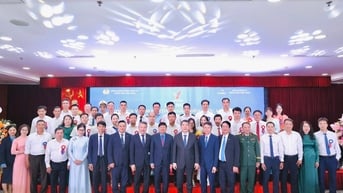 Hội nghị Thi đua Yêu nước lần thứ V: Tiếp lửa hành trình vươn xa