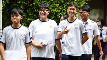 Đề ngữ văn hỏi 'vùng trời quê hương', thí sinh kể về sáp nhập tỉnh thành