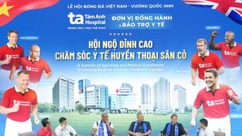 Các huyền thoại “Man đỏ” ấn tượng với công nghệ y học thể thao tại Bệnh viện Đa khoa Tâm Anh