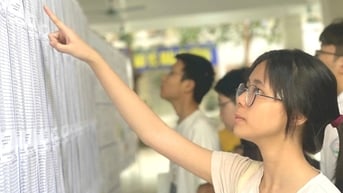 Điểm chuẩn vào trường chuyên Khoa học xã hội và Nhân văn
