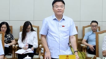 Phó Thủ tướng Lê Thành Long làm việc với Tổng công ty Hàng hải Việt Nam về công tác chuẩn bị Đại hội Đảng