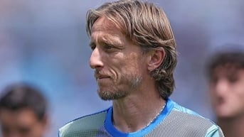 Luka Modric gia nhập AC Milan sau khi chia tay Real Madrid