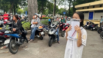 Thi tốt nghiệp THPT: Có thí sinh hôm qua quên phiếu báo dự thi, nay quên CCCD