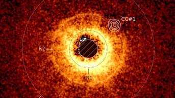 រូបថតដំបូងនៃ exoplanet ស្រាល