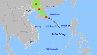 Áp thấp nhiệt đới trên Biển Đông gây mưa lớn diện rộng