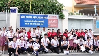 'Độc nhất' miền Tây: Thầy cô bền bỉ tiếp sức mùa thi suốt 30 năm