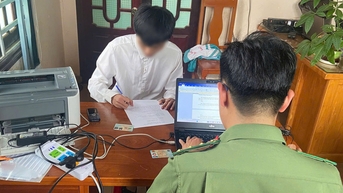 ការ​កាត់ទោស​បេក្ខជន​ដែល​ប្រើ​ឧបករណ៍​បច្ចេកវិជ្ជា​បន្លំ​ការ​ប្រឡង