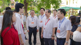 Bộ trưởng Bộ GDĐT Nguyễn Kim Sơn kiểm tra công tác tổ chức kỳ thi tốt nghiệp THPT năm 2025 tại Vĩnh Phúc