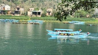 ឧទ្យានជាតិ Phong Nha-Ke Bang៖ ភ្ញៀវទេសចរណ៍កើនដល់ជាង ៣៥២,០០០នាក់។
