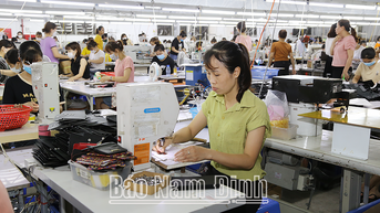 Tăng cường biện pháp ổn định mối quan hệ lao động, hạn chế tranh chấp trong doanh nghiệp