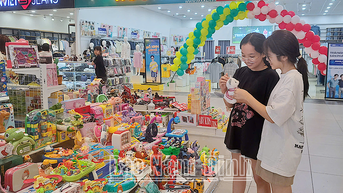 Thị trường đồ chơi cho trẻ em: Hàng nội dần khởi sắc