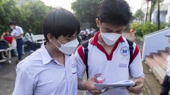 Lần đầu xuất hiện, câu trả lời ngắn và đúng sai khiến thí sinh lo, vì sao?