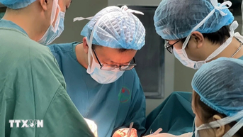 Đà Nẵng: Phẫu thuật thành công đồng thời cắt thực quản và gan cho nam bệnh nhân
