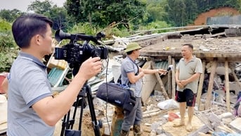 Gấp lại trang báo cũ, mở ra khát vọng ngày mai