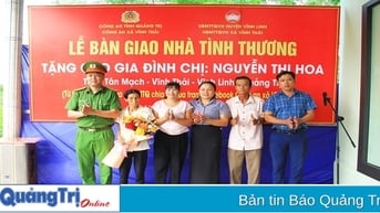 Bàn giao nhà tình thương do cộng đồng giúp đỡ cho người phụ nữ nghèo ở Vĩnh Thái