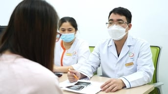 Cặp đôi dân tộc Tày hạnh phúc được làm cha mẹ nhờ 'Tuần lễ vàng'