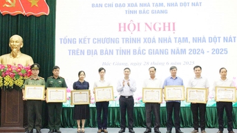Bac Giang បញ្ចប់​កម្មវិធី​លុប​បំបាត់​ផ្ទះ​បណ្ដោះ​អាសន្ន និង​ខូច​ខាត​ត្រឹម​ឆ្នាំ​២០២៥