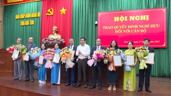 Hơn 450 cán bộ, công chức, viên chức được nghỉ hưu trước tuổi từ ngày 01/7/2025