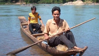 Vang bóng thuyền xưa