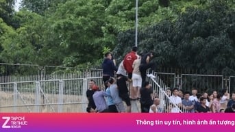 Khán giả vượt rào xem trận chung kết Cúp Quốc gia