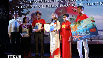 Trao giải cuộc thi viết và vẽ “Vì biển đảo quê hương” tại châu Âu