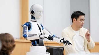 Hàn Quốc phát triển robot 'giải bài toán' dân số già