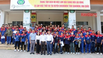 ក្នុង​រយៈពេល​ជិត​៥​ឆ្នាំ​នេះ ខេត្ត​ទាំង​មូល​បាន​បញ្ជូន​ពលករ​ទៅ​ធ្វើ​ការ​នៅ​បរទេស​ចំនួន​២.៤៥០​នាក់ ។