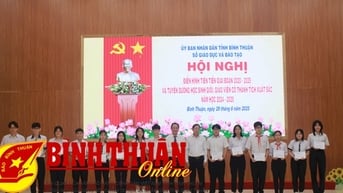 Trao 41 suất học bổng cho học sinh đạt thành tích xuất sắc