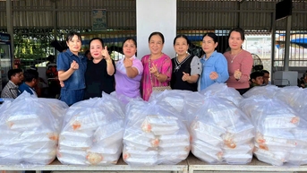 Trao yêu thương bằng những điều tử tế