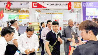 សហគ្រាស Kien Giang ចុះកិច្ចសន្យានាំចេញតម្លៃជិត 550,000 USD ជាមួយដៃគូបរទេស