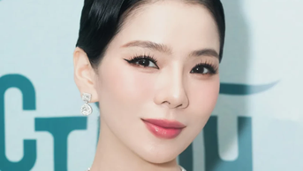 Lệ Quyên muốn tìm đối thủ