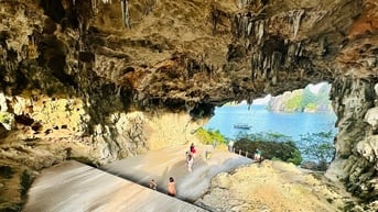 Bàn cách đưa công nghiệp văn hóa vào hang động ở Quảng Ninh