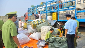 Tiếp tục đẩy mạnh cao điểm đấu tranh ngăn chặn, đẩy lùi buôn lậu, gian lận thương mại
