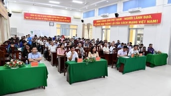Hải quân Vùng 5: Tuyên truyền, nâng cao hiểu biết về biển, đảo cho người dân Phú Quốc